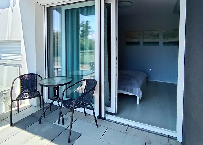 Διαμέρισμα B8 *